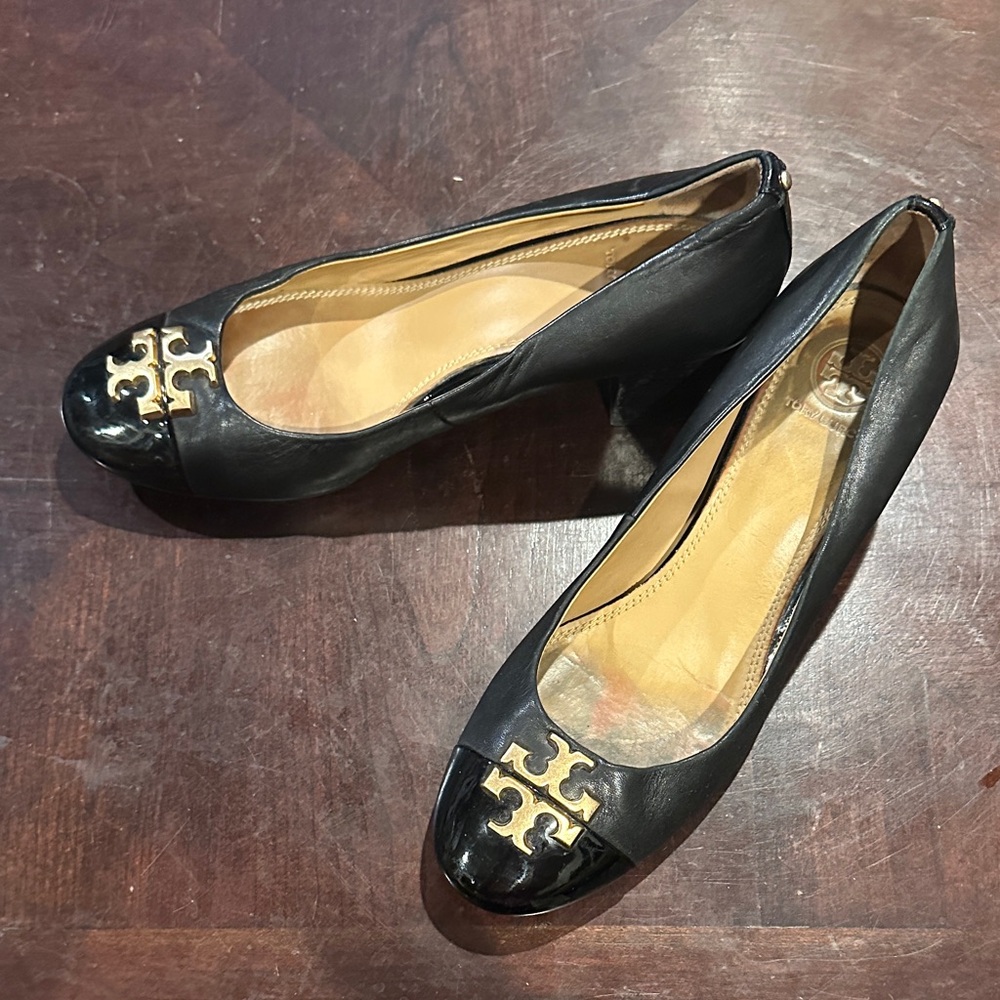 Tory Burch Black and Gold Heels